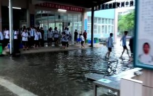 佛山黄色暴雨预警要停课吗 暴雨袭粤_佛山多地停课